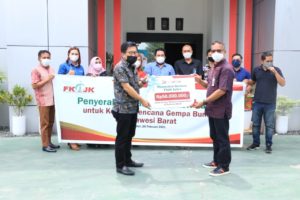 FKIJK Sultra Serahkan Bantuan Untuk Korban Bencana Gempa di Sulbar