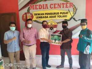 DPP LAT Sultra Berbagi Paket THR ke Sesama Pengurus