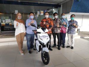 Hadir di Kendari, Bank Mandiri Dukung Pemasaran Motor Listrik Gesits