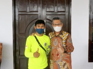 Sulkarnain Dukung Atlit Asal Sultra Ikuti Program Pelatnas PB ISSI