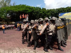 Simulasi Penanganan Huru-hara, Polda Sultra Jelaskan Posisi Aman Wartawan Dalam Liputan UNRAS