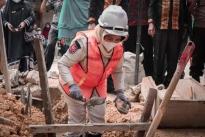 Sekda Kota Kendari Luncurkan Program KOTAKU di Kelurahan Bonggoeya