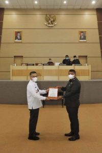 Penetapan Raperda Diterima Oleh Tujuh Fraksi di DPRD Kota Kendari