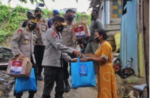 Kapolda Sultra Terus Salurkan Bantuan Dari Pemerintah Dimasa PPKM Darurat