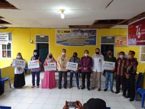 Wali Kota Kendari Serahkan Dana Stimulan Perbaikan RTLH di Kelurahan Matabubu dan Anggoeya