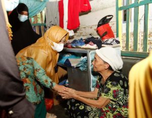 TP-PKK Kota Kendari Bantu Korban Banjir di Kelurahan Labibia