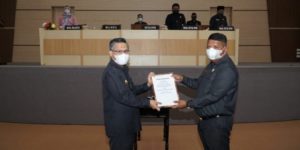 Wali Kota Kendari Serahkan Dokumen KUA – PPAS APBD Kota Kendari Tahun 2022