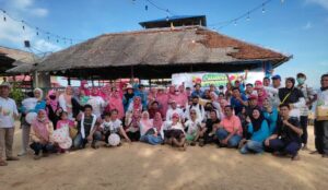 Keluarga Besar Bappeda Kota Kota Kendari Gelar Family Gathering