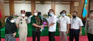 Pemda Konut Terima Bantuan Alkes dan Ambulance dari PT. Antam UPBN Konut