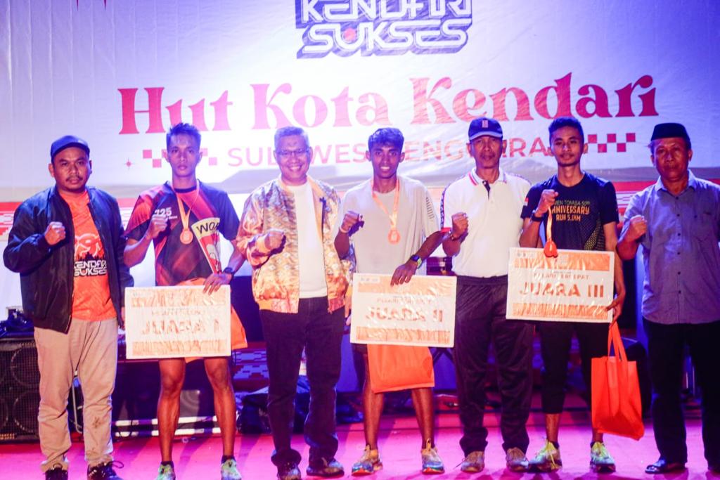 Sahuti Minat Anak Muda, Wali Kota Kendari Gelar Night Run di HUT Kota yang ke 191