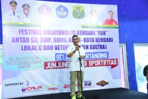Buka Festival Bulutangkis antar SD dan SMP, Wali Kota Kendari: Kedepankan Sportivitas