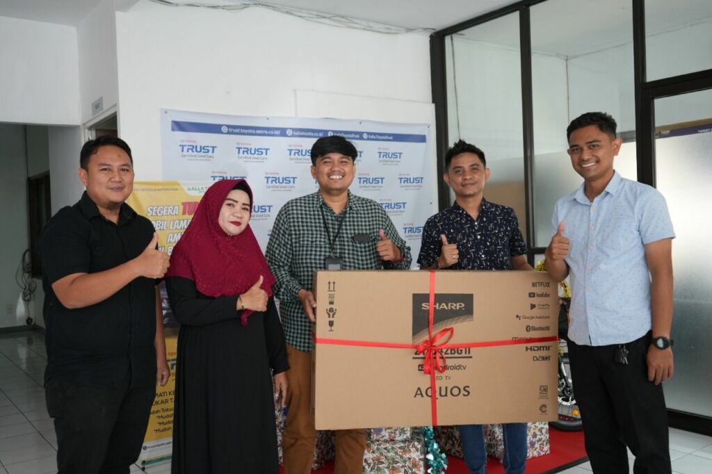 Kalla Toyota Trust Bagikan Berbagai Hadian Kepada Pelanggan Tiap Bulan
