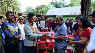 Korban Kebakaran di Kecamatan Mandonga Terima Bantuan Dari Pemkot Kendari