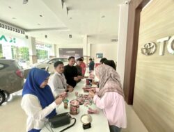 Sepasang Suami Istri di Kolaka Membeli Toyota Fortuner Dengan Uang Celengan