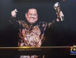 Anton Timbang Terima Langsung Penghargaan Indonesia Awards 2023 Untuk Kadin Sultra