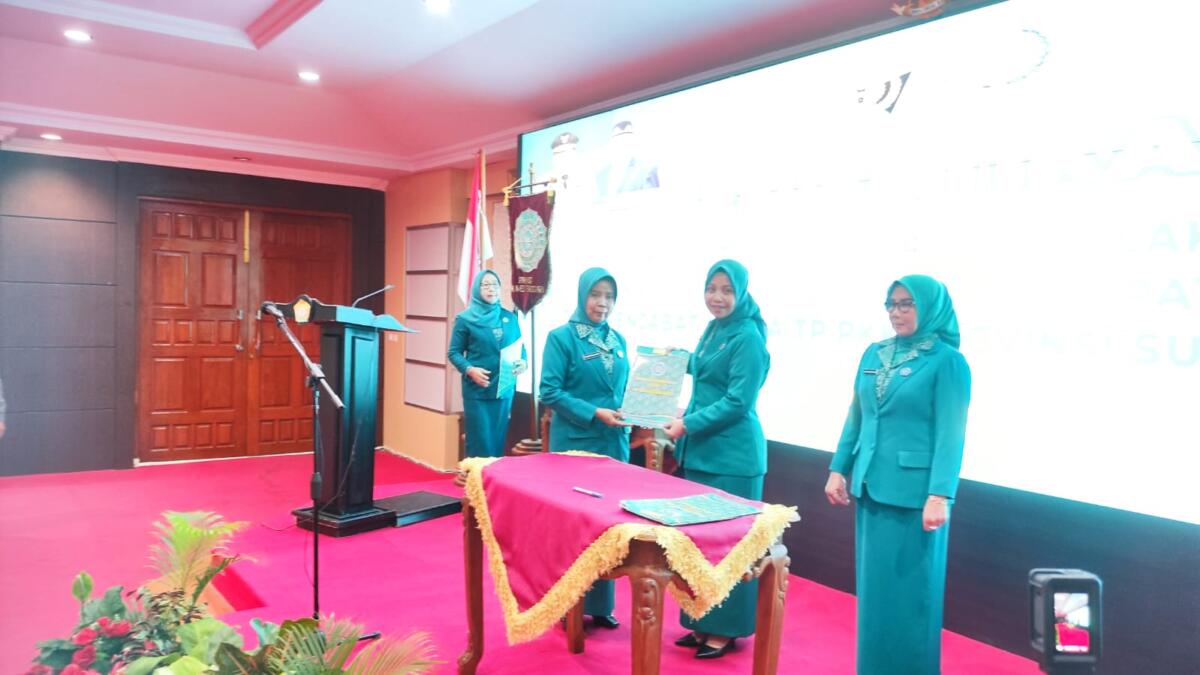 Ketgam: Pelantikan Ketua TP PKK Koltim dan Bombana definitif.