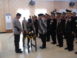Kapolda Sultra Pimpin Upacara Wisuda Purna Bakti: 30 Personel Polri Melangkah ke Masa Pensiun