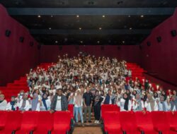 Ratusan Siswa Nobar di Bioskop Serta Liburan di Bokori Bersama ASR