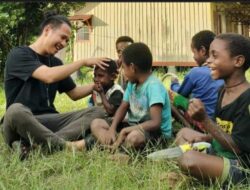 Inspirasi di Balik Layar, Bripka Ula, Pahlawan Media Sosial yang Mencerahkan Kehidupan di Puncak Papua