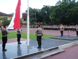 Pimpinan Upacara Kesadaran Nasional, Wakapolda Sultra Minta Personel Jaga Stabilitas Pasca Pemilu 2024