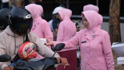 Berbagi Berkah Ramadhan: Yayasan Kemala Bhayangkari Sultra Salurkan Bantuan Takjil dan Santunan