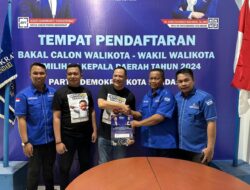 Optimis Maju Pilwali, Asmawa Tosepu – Yudhianto Mahardika Kompak Ambil Formulir Calon Wali Kota Kendari di Partai Demokrat