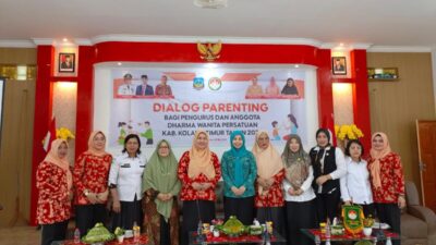 Ketua TP PKK Koltim : Ibu Miliki Peran Sentral Sebagai Pendidik Utama Anak Dalam Keluarga