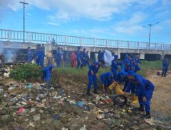 Ditpolairud Polda Sultra bersama Masyarakat Gelar Aksi Bersih Pantai di Kendari