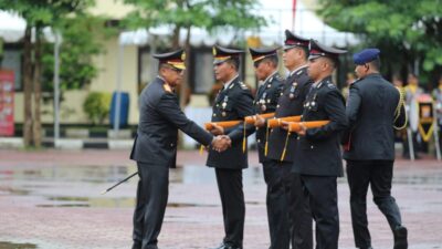 Pimpin Upacara Hari hayangkara ke-78, Kapolda Sultra Tekankan Kesiapan Pengamanan Pilkada 2024 dan Netralitas