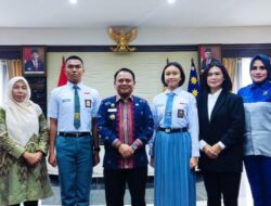 Pj Gubernur Sultra Lepas Dua Siswa Terbaik Terpilih sebagai Capaska Nasional 2024