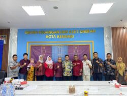 Gandeng Unversitas Malaysia, Tim Dosen FEB UHO Berkunjung di BKAD Kendari