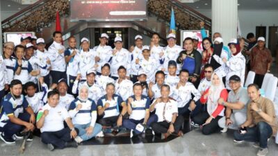 Kontingen Sultra Dilepas Mengikuti Peparnas XVII di Solo