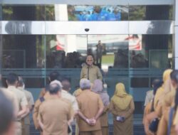 Sekda Sultra Tekankan Pentingnya Pelayanan ASN dan Dukungan Terhadap Pimpinan Baru dalam Apel Gabungan