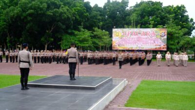 668 Personel Polda Sultra Naik Pangkat, Kapolda: Dedikasi dan Kinerja yang Baik Adalah Kunci