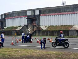 Tips Jaga Jarak Aman saat Berkendara Menggunakan sepeda Motor dari Asmo Sulsel