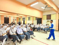Hadir di SMKN 8 Makassar, Asmo Sulsel Edukasi Keselamatan Berkendara