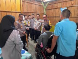 Wujud Solidaritas! Kapolda Sultra Sambangi Personel yang Tengah Berjuang Melawan Sakit