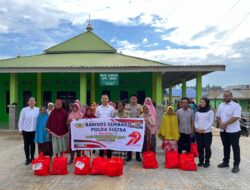 Peringati Hari Bhayangkara ke-79, Ditreskrimum Polda Sultra Salurkan 200 Paket Sembako ke Warga Kendari
