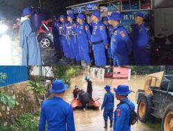 Kapolda Sultra Kerahkan Ditpolairud Polda Sultra Evakuasi Warga Terdampak Banjir di Lepo-lepo Kendari