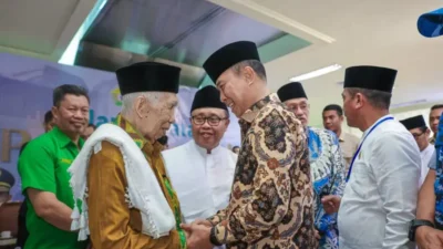 Gubernur Sultra Sambut Kepulangan Jemaah Haji Kloter 31 di Bandara Haluoleo