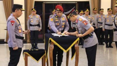 Pergantian Kabaintelkam dan Dankor Brimob, Kapolri Tegaskan Pentingnya Adaptasi Hadapi Tantangan Dinamis