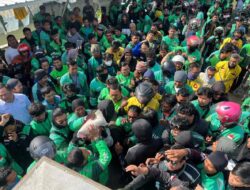 Kadin Sultra Apresiasi Pengemudi Ojol Lewat Bantuan Beras