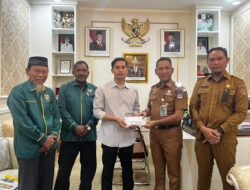 Pemkot Kendari dan Baznas Serahkan Bantuan Perbaikan RTLH Kepada Masyarakat Kelurahan Puuwatu