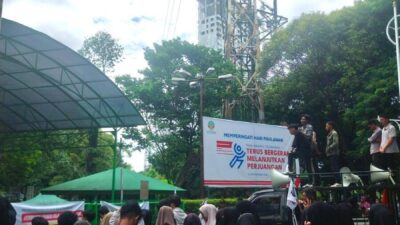 Ratusan Warga Wawonii Gelar Aksi di Jakarta, Desak Pemerintah Pulihkan Ekonomi Pasca Pencabutan Izin Tambang