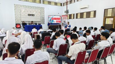 Puluhan Siswa SMKN 4 Gowa Ikuti Edukasi Safety Riding
