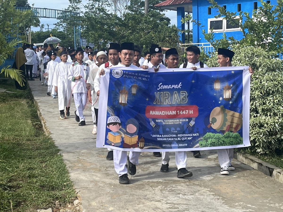 Siswa/Siswi Yayasan Al-Fath Kendari dalam Kirab Ramadhan