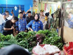 Sidak Pasar Jelang Idul Fitri, Wali Kota Kendari Pastikan Stok Aman Meski Sejumlah Harga Naik