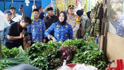 Sidak Pasar Jelang Idul Fitri, Wali Kota Kendari Pastikan Stok Aman Meski Sejumlah Harga Naik