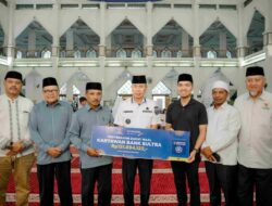 Kolaborasi Bank Sultra dan BAZNAS Salurkan Zakat Maal Karyawan