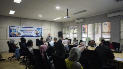 Aqua Dwipayana Motivasi Pegawai OJK Sultra di Kendari